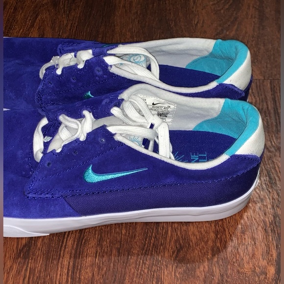 Nike Size 11.5 - Picture 3 of 15